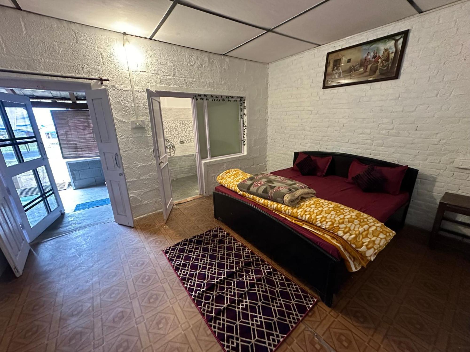Dreamwoods A Travellers Farm Hostel Dharamshala Bagian luar foto