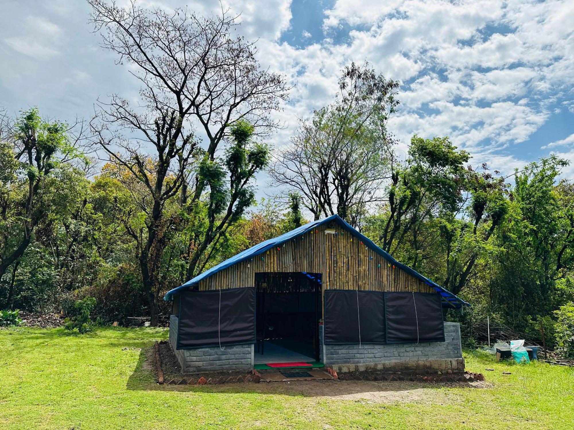 Dreamwoods A Travellers Farm Hostel Dharamshala Bagian luar foto